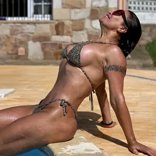 fickluderlena image 0