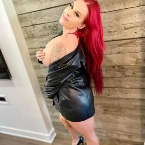tiefrotmarie image 2